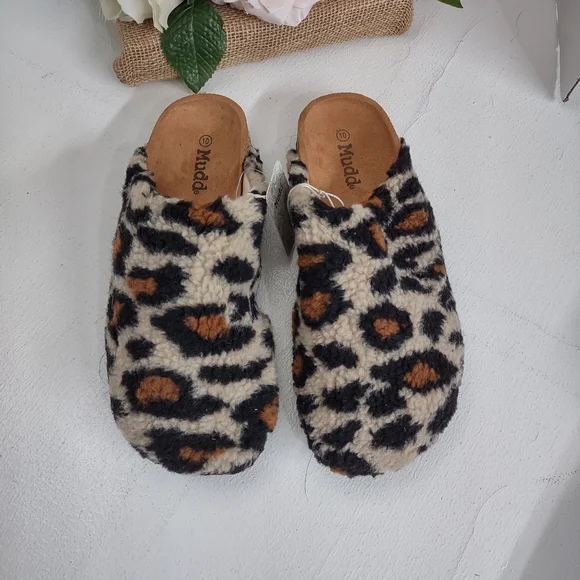 Mudd Shoes Mudd Leopard Print Fuzzy Slippers Poshmark